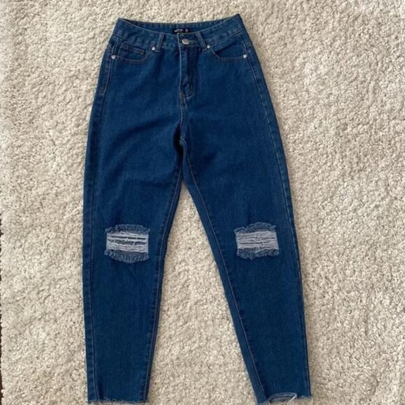Nasty Gal Distressed Boyfriend Mom Paperbag Jeans Raw Hem Size 2 - Picture 1 of 5